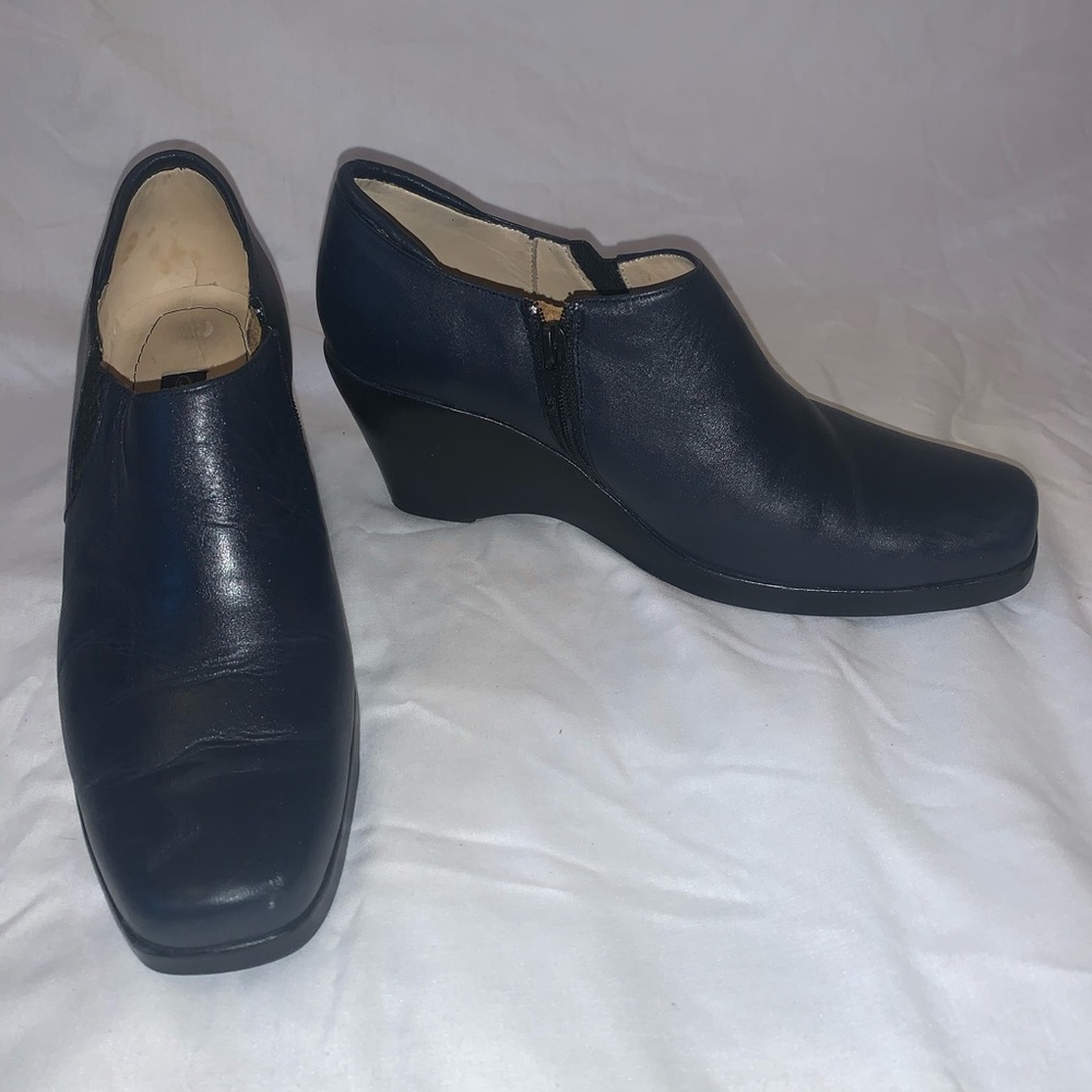 Chic Navy Wedge Shoes for Women